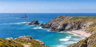 Webcam baie des trépassés : images live et secrets d’un lieu mythique webcam baie des trépassés